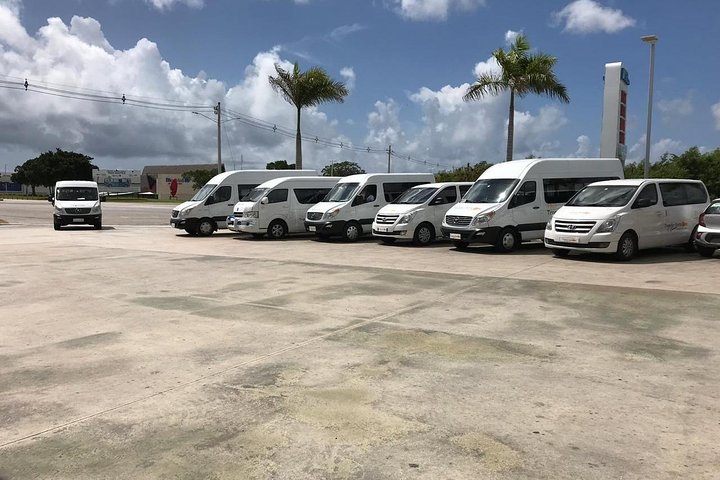 Transfers of 1-6 people Punta Cana area - Photo 1 of 8